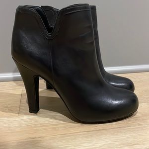 Gianni Bini Booties